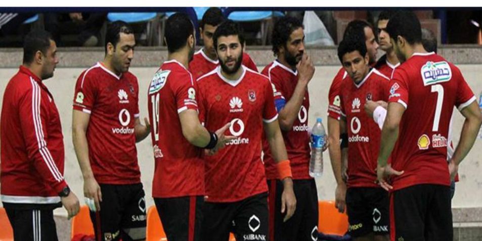 لاعبو الأهلي