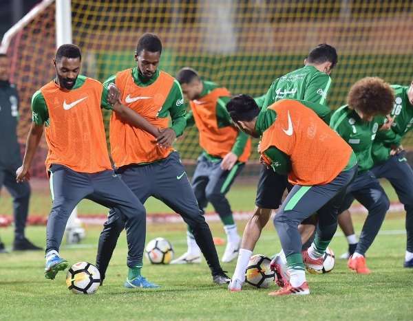 لاعبو السعودية