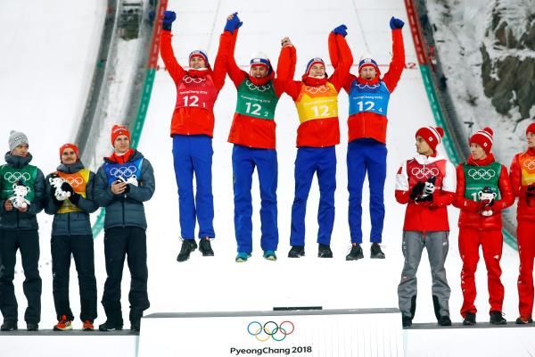 جانب من التتويج