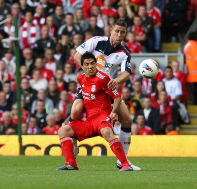 سواريز وكاهيل في الدوري الإنجليزي