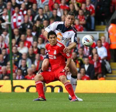 سواريز وكاهيل في الدوري الإنجليزي