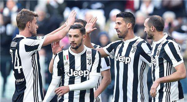 لاعبو يوفنتوس