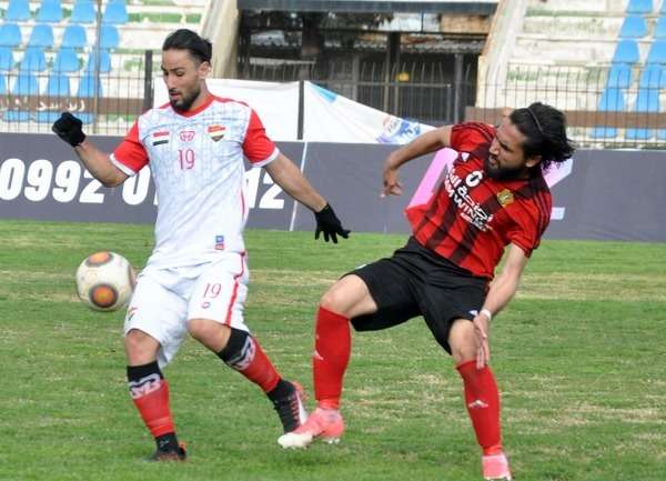 بابولي (يسار)