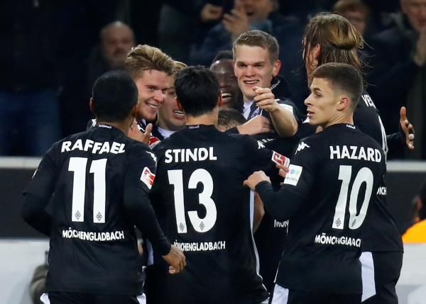 ثورجان مع لاعبي مونشنجلادباخ