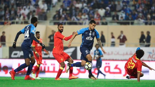 جانب من لقاء الكأس بين الهلال والقادسية