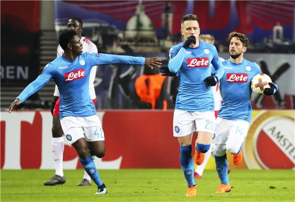 لاعبو نابولي