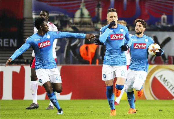 لاعبو نابولي