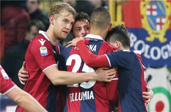 لاعبو بولونيا 