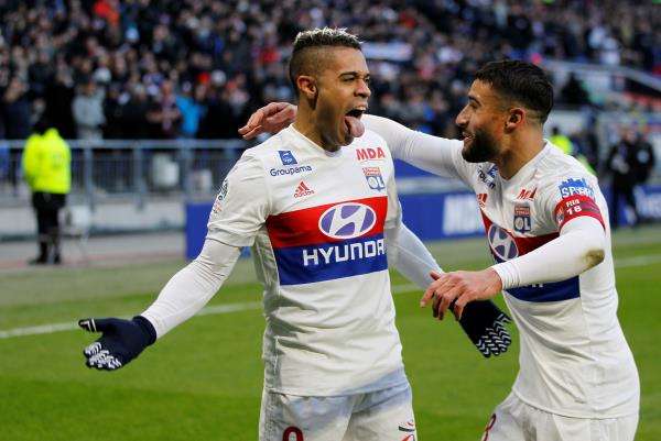 نبيل فقير مع دياز