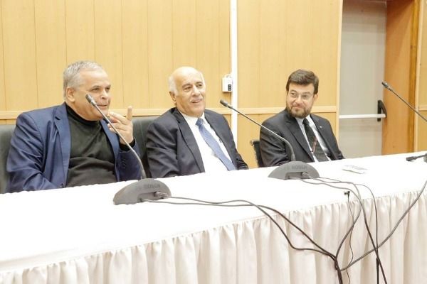 الرجوب خلال اللقاء