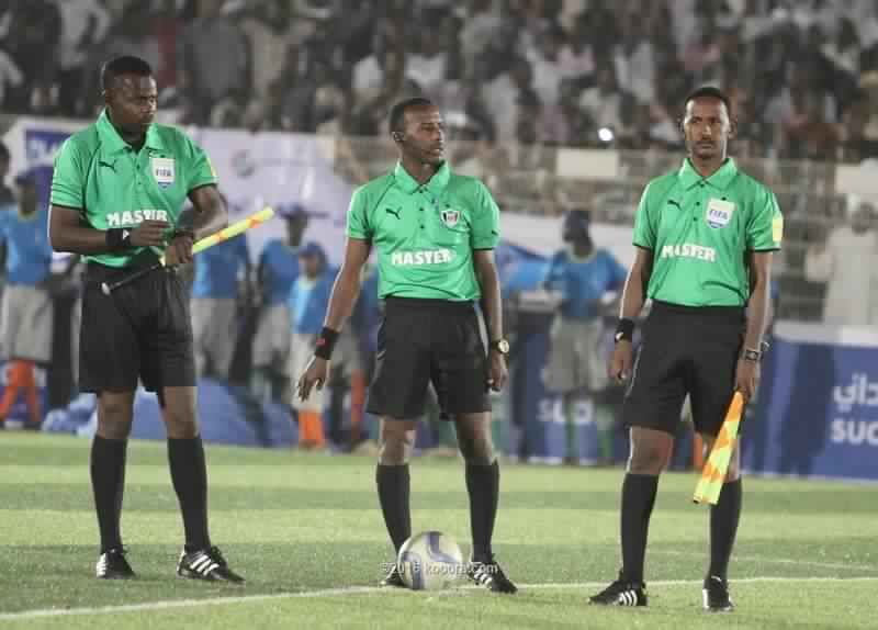 صديق الطريفي ( يميناً )