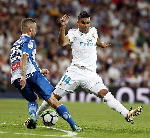 جانب من مواجهة سابقة بين الفريقين