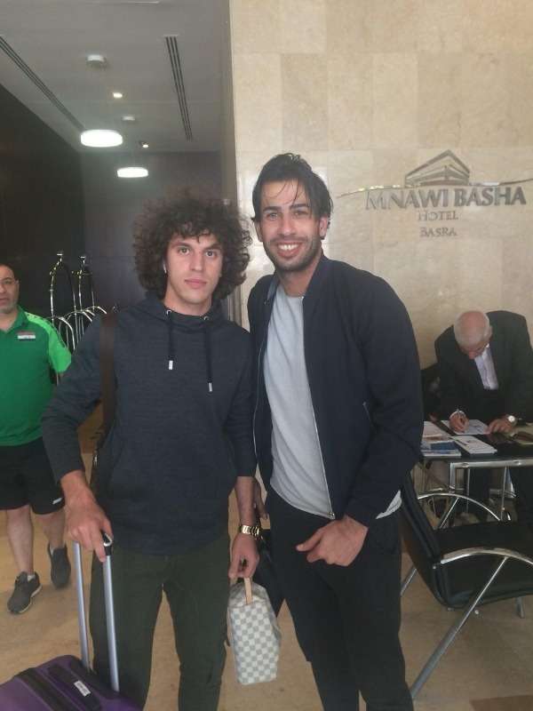 من وصول اللاعبين