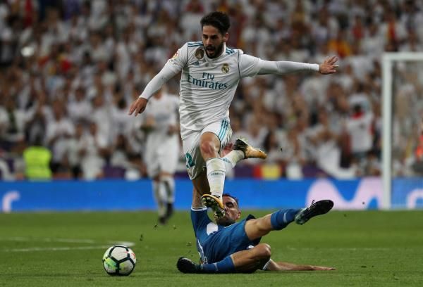 جانب من مواجهة سابقة بين الفريقين 