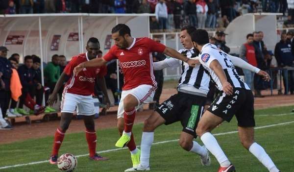 جانب من لقاء مرحلة الذهاب بين الصفاقسي والنجم