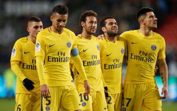 ماركينيوس بين لاعبي باريس سان جيرمان