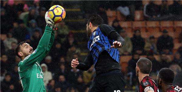لقاء سابق في ديربي ميلانو