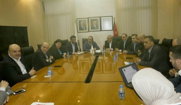 من الإجتماع