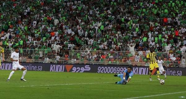 عصام الحضري