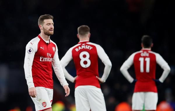 لاعبو أرسنال 