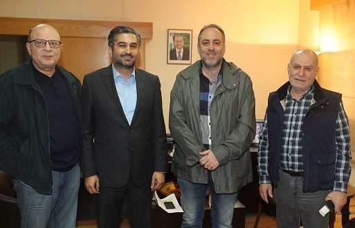 من اليسار الشيخة والصقال وسليمان والشحف