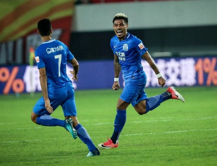 فرحة تشاو بهدف الفوز