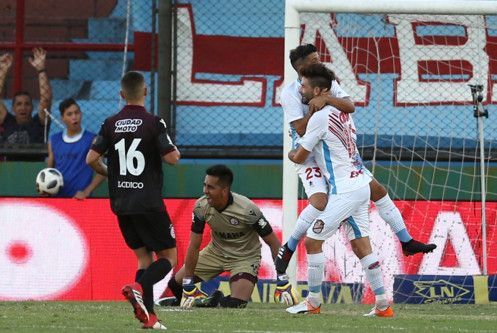 من لقاء أرسنال ساراندي ولانوس