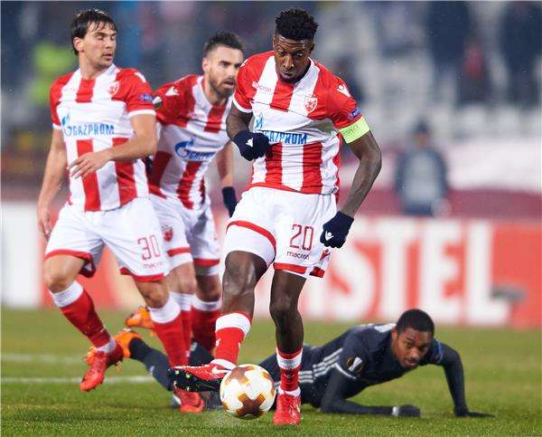 لاعبو ريد ستار