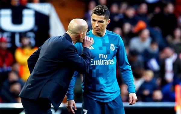 زيدان ورونالدو