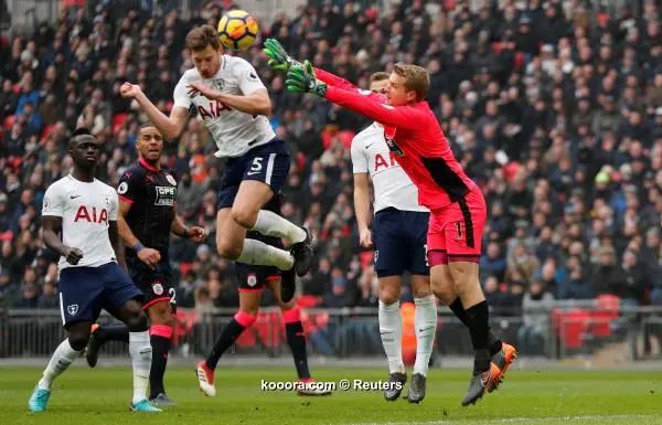 ?i=albums%2fmatches%2f1499672%2f2018-03-03t162052z_2029074385_rc1516a0ddd0_rtrmadp_3_soccer-england-tot-hdd_reuters