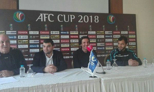 نيبوشا خلال المؤتمر الصحفي