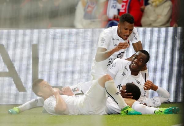 فرحة لاعبي كان