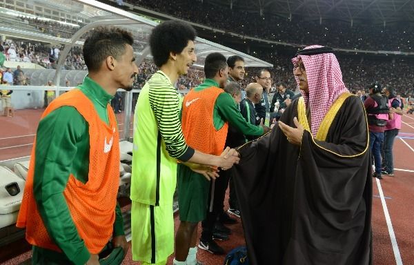 الشيخ سلمان في مباراة العراق والسعودية