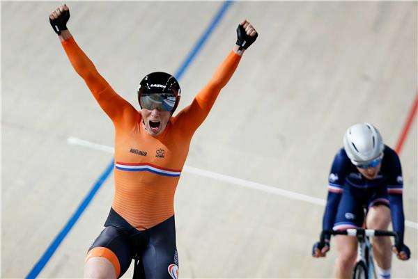 من السباقات