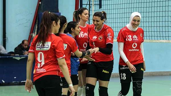 لاعبات الأهلي