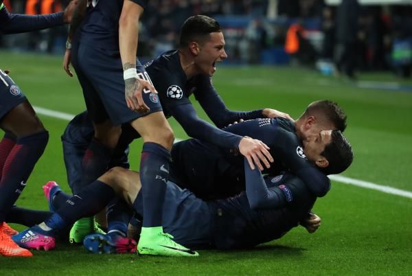 دي ماريا يحتفل بأحد هدفيه ضد برشلونة العام الماضي
