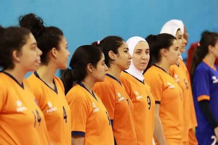 سيدات الشمس