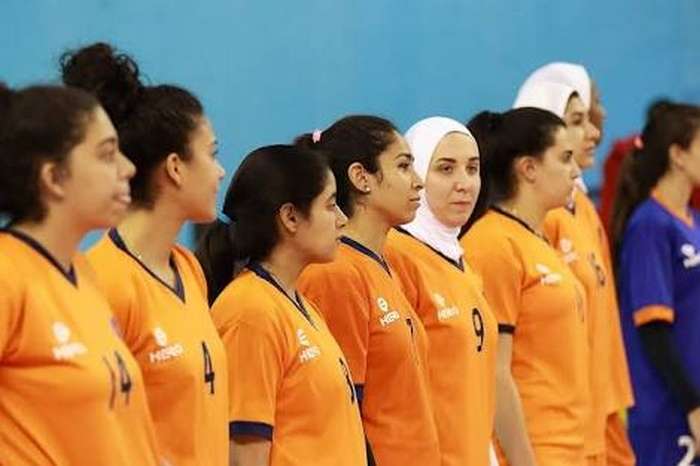 سيدات الشمس