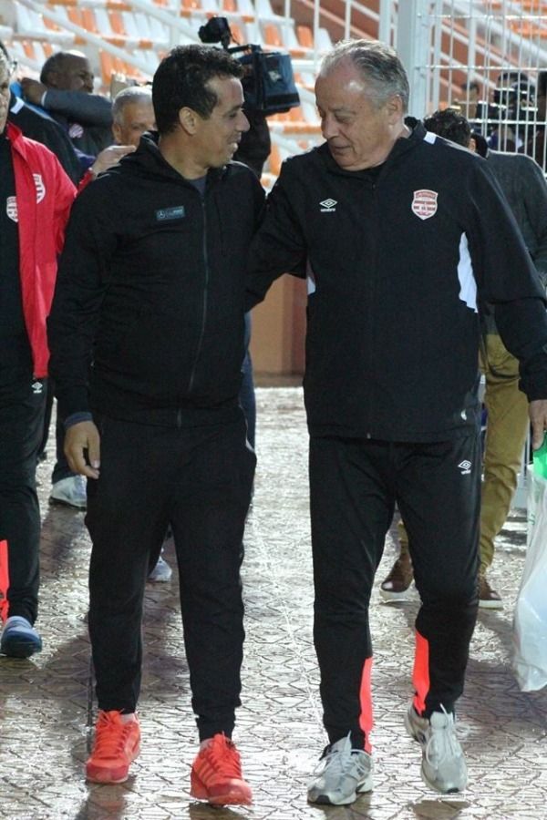 مارشان (على اليمين)