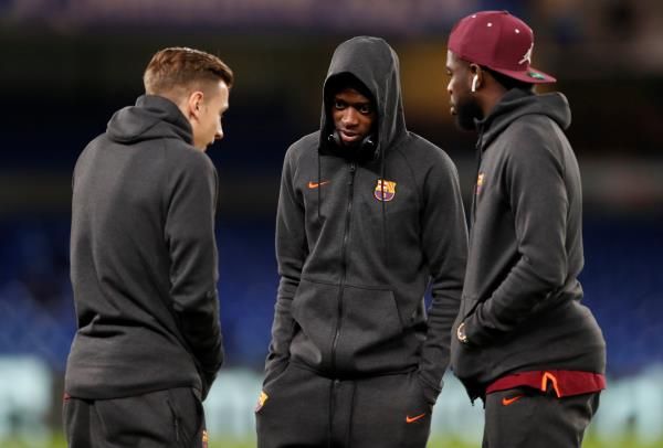 أومتيتي مع لاعبي برشلونة