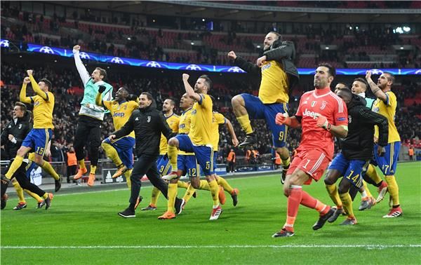 فرحة لاعبي اليوفي بالتأهل