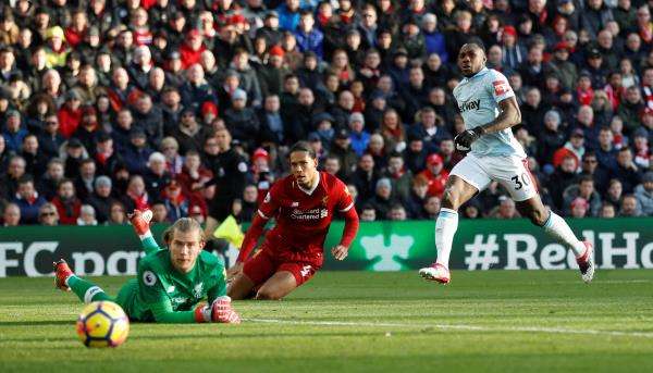 أنطونيو أمام ليفربول