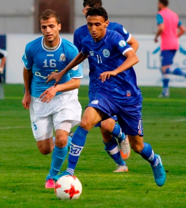 سريوة سجل هدف الفوز للفيصلي (على اليسار)