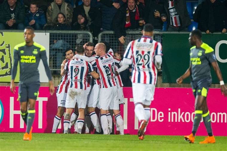 من خسارة أيندهوفن