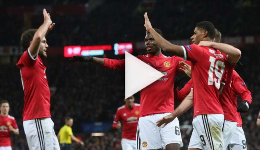 لاعبو مانشستر يونايتد