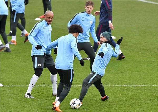 أجويرو في تدريبات فريقه - أرشيفية