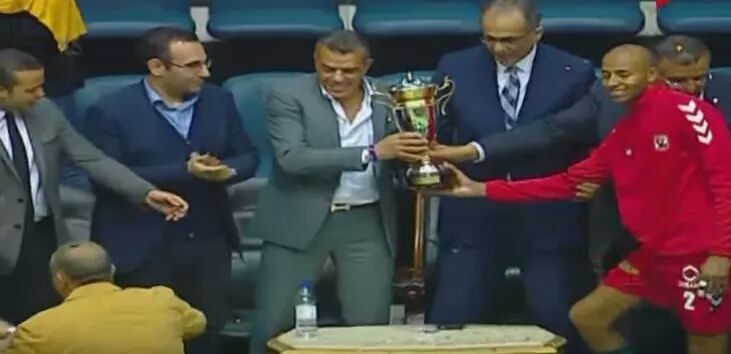 جانب من التتويج