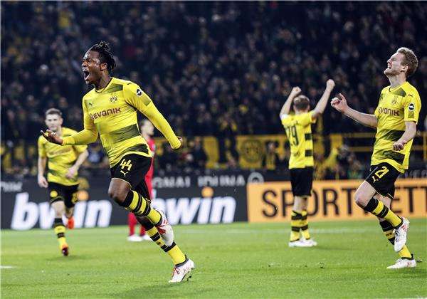 لاعبو دورتموند