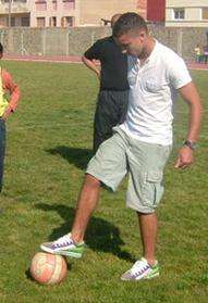 لبيض في ملعب أزغنغان