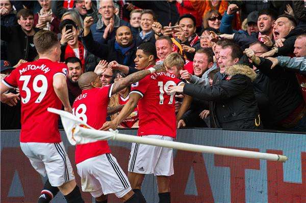 لاعبو مانشستر يونايتد